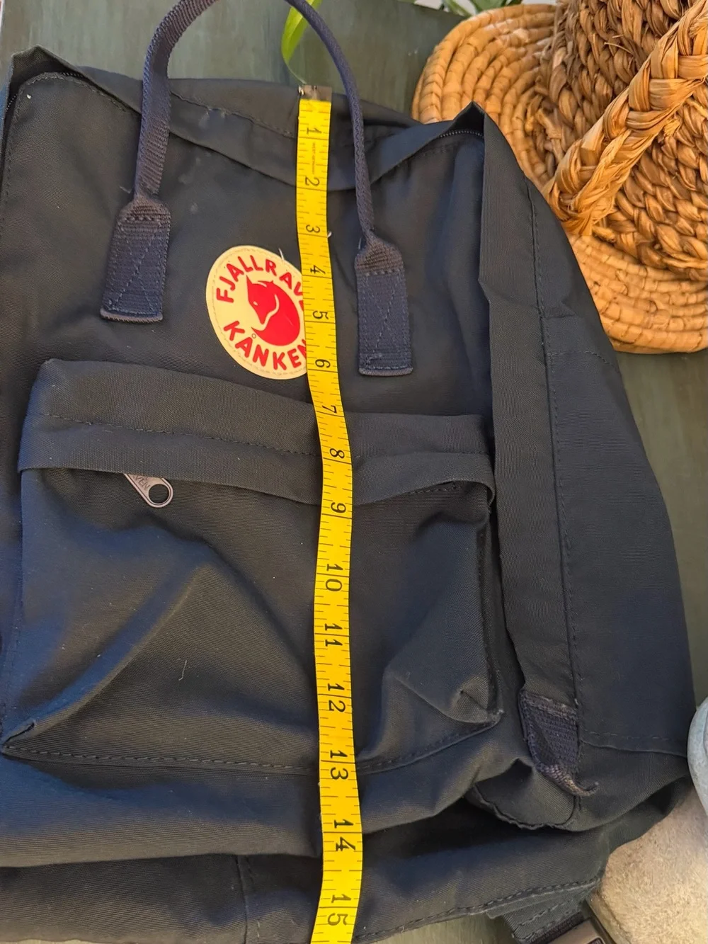 FJALLRAVEN Kanken classic backpack in dark navy blue
